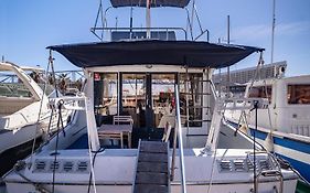 Spacious And Charming Boat In Port Forum