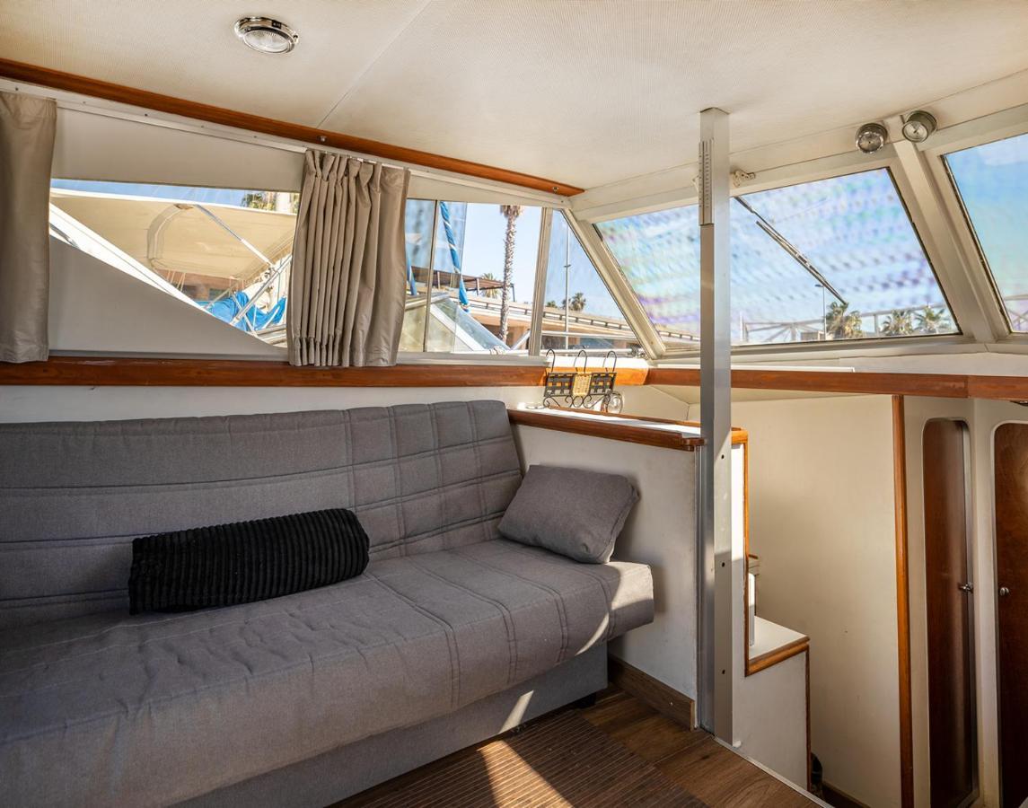 Hotel Spacious And Charming Boat In Port Forum à Sant Adrià de Besòs Extérieur photo